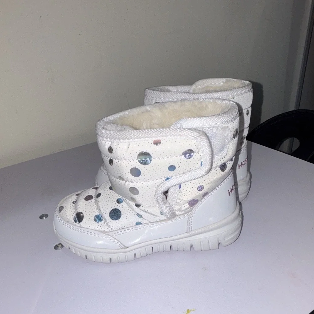 HOBIBEAR Unisex Kids Snow Boots White Polka Dot Faux Fur Lined Hook & Loop 6